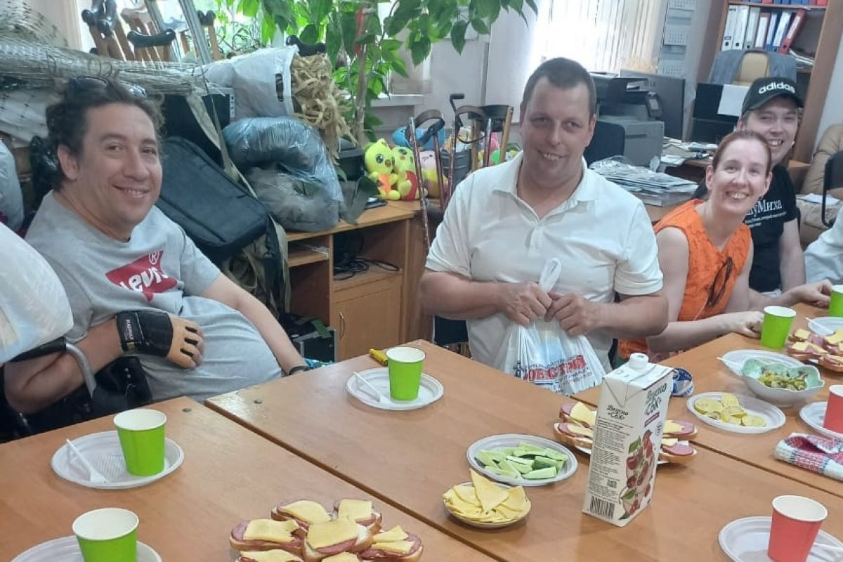 Членов общества инвалидов «Опора» поздравили с Днем семьи, любви и верности