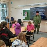В оздоровительных лагерях Мурманска продолжаются патриотические кинопоказы