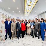 Встречи и совместная деятельность с муниципальными депутатами обеспечивают прямой диалог и укрепляют партийную инфраструктуру