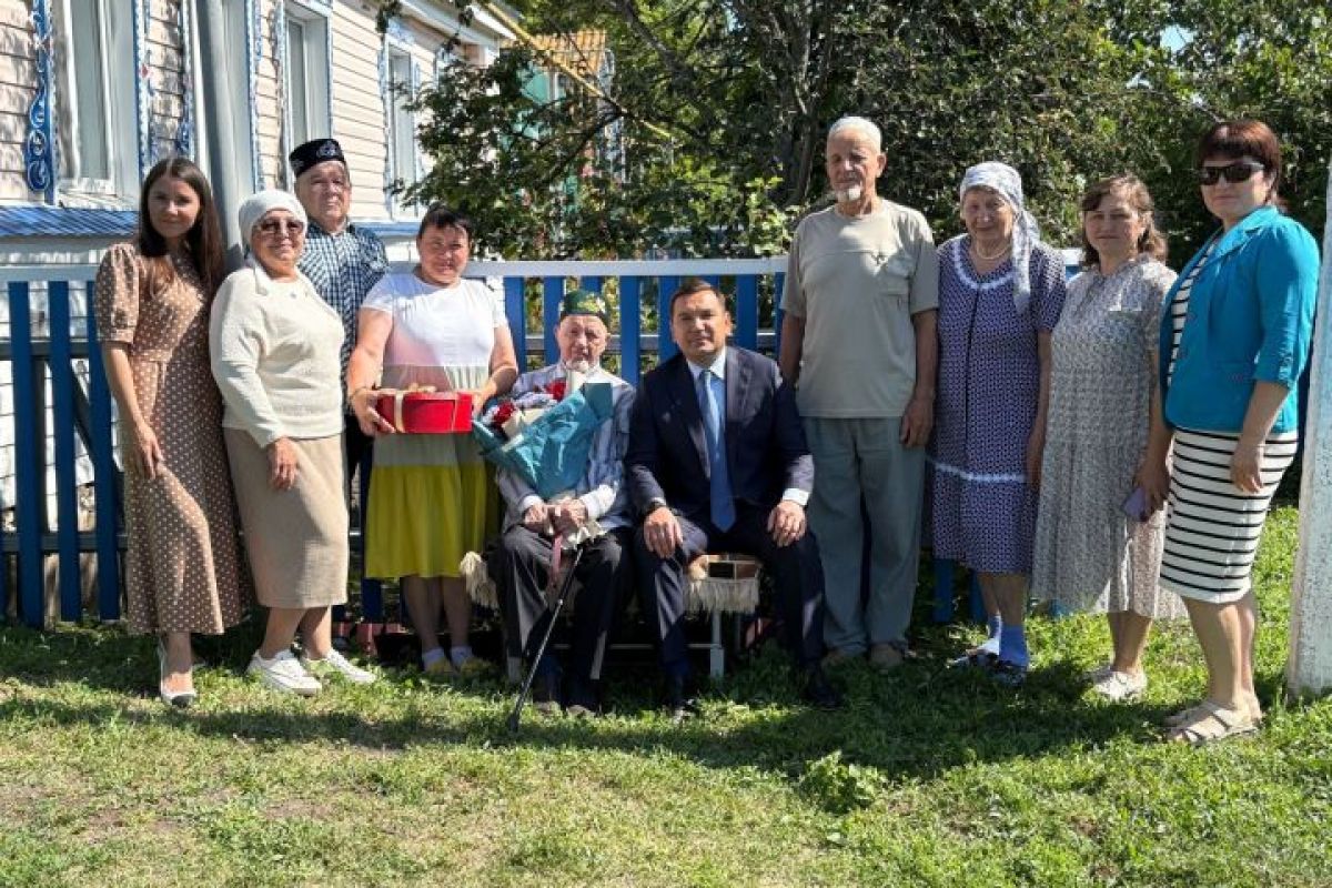 В Апастовском районе чествовали 101-летнего ветерана