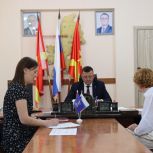 В Красноармейском районе Секретарь местного отделения партии «Единая Россия», глава района Сергей Сергеев провёл очередной приём граждан