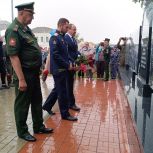 В рабочем поселке Шемышейка состоялось открытие памятника участникам СВО