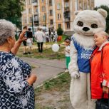 В Коркинском округе, в рамках партийного проекта «Единой России» «Историческая память», началось проведение дворовых праздников «Вечера добрососедства»