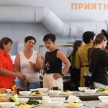 Депутат проверила организацию питания в пришкольном лагере