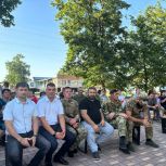 Николай Новопашин вручил медали «За мужество» участникам специальной военной операции