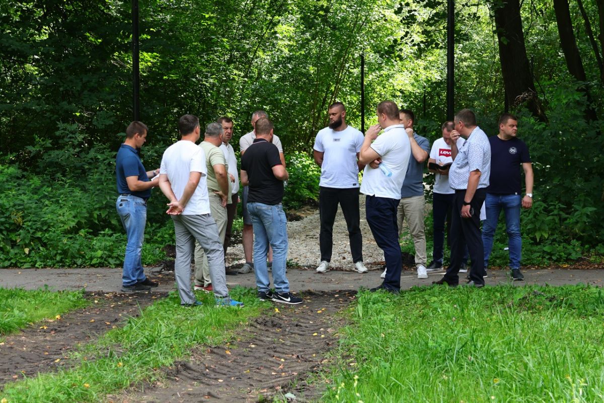В Рязани продолжается благоустройство Лесопарка