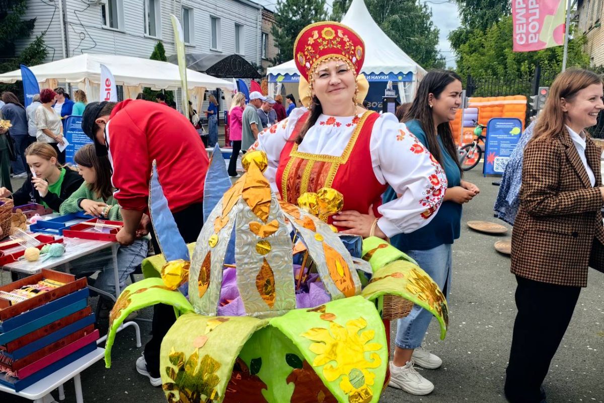 В Чесме, в рамках партийного проекта «Единой России» «Крепкая семья», прошёл областной фестиваль «Челябинская область - большая семья»