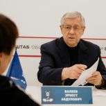 Эрнест Валеев выслушал обращения граждан