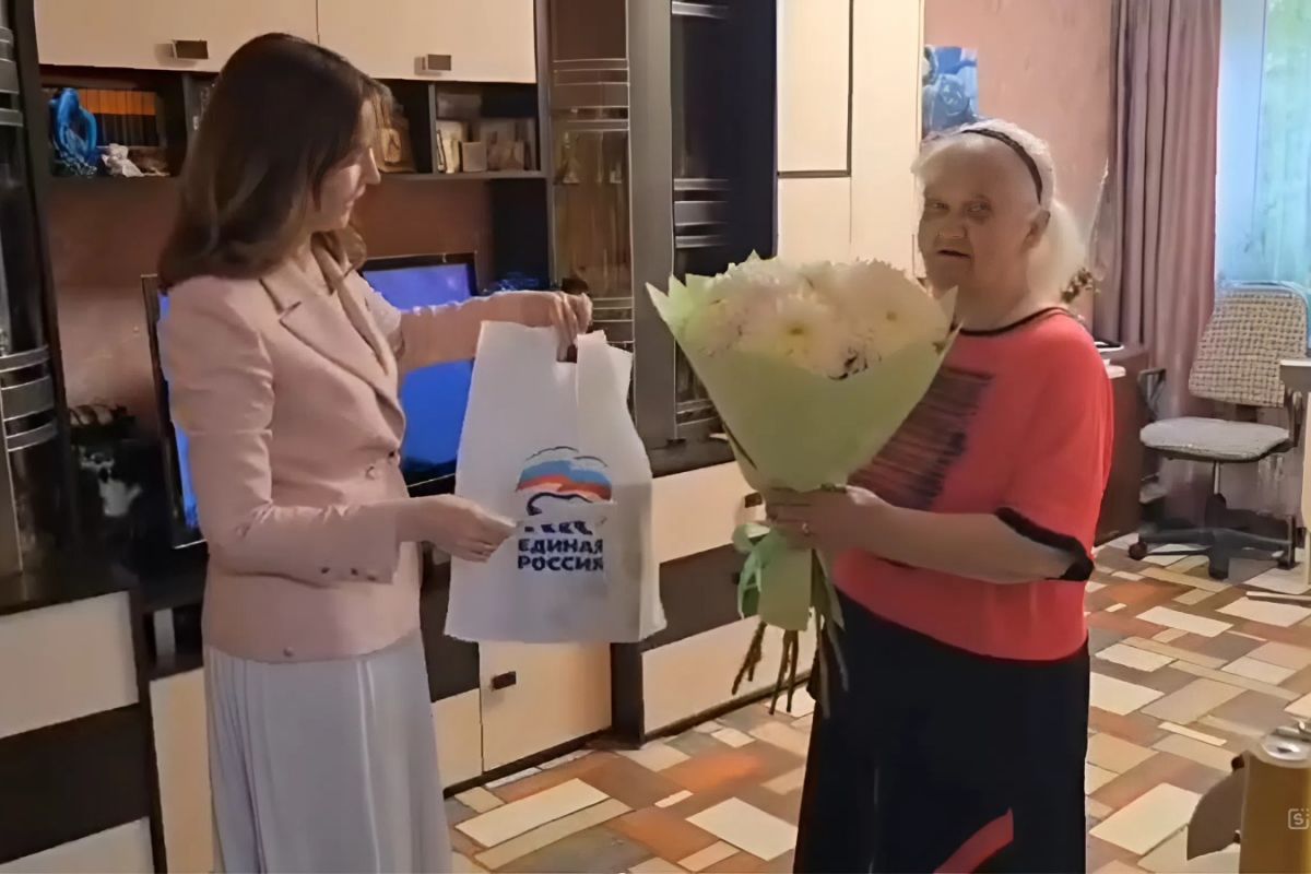 Блокаднице Зинаиде Тумовой — 94 года