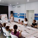 В штабе общественной поддержки «Единой России» прошел мастер-класс «Рязанский сувенир»