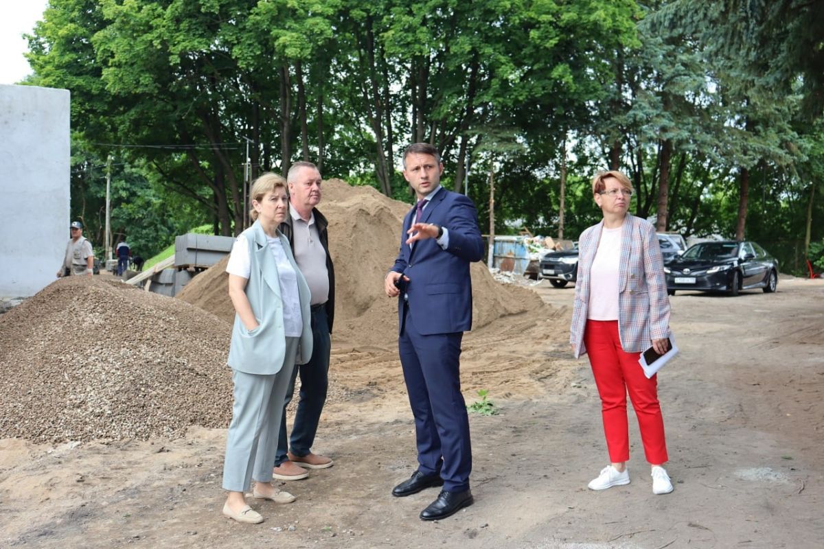 Реализация проекта «Новая школа» – на особом контроле единороссов