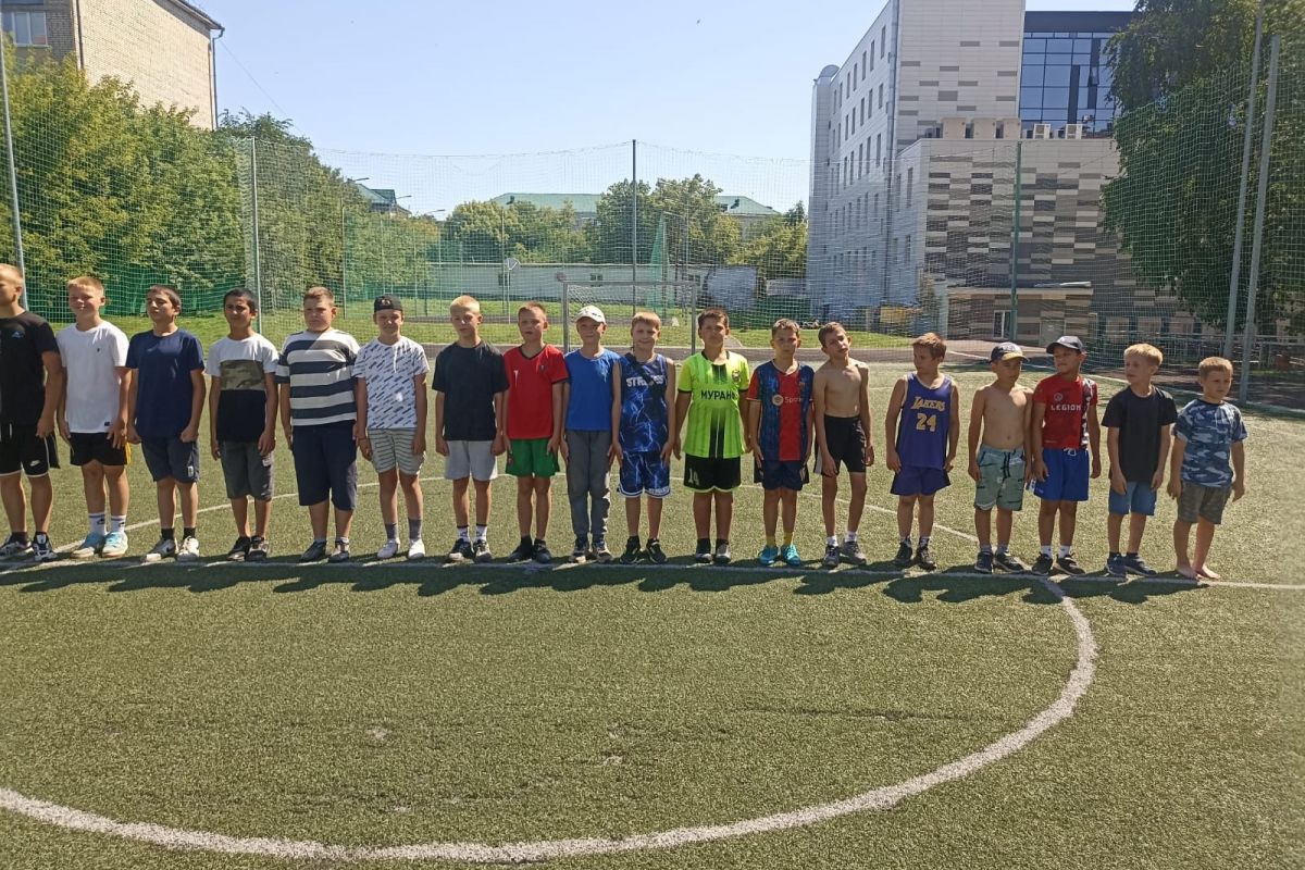 "Детский спорт": прошла товарищеская встреча по футболу между воспитанниками спортивно-оздоровительных лагерей «Орленок» и «Юность»
