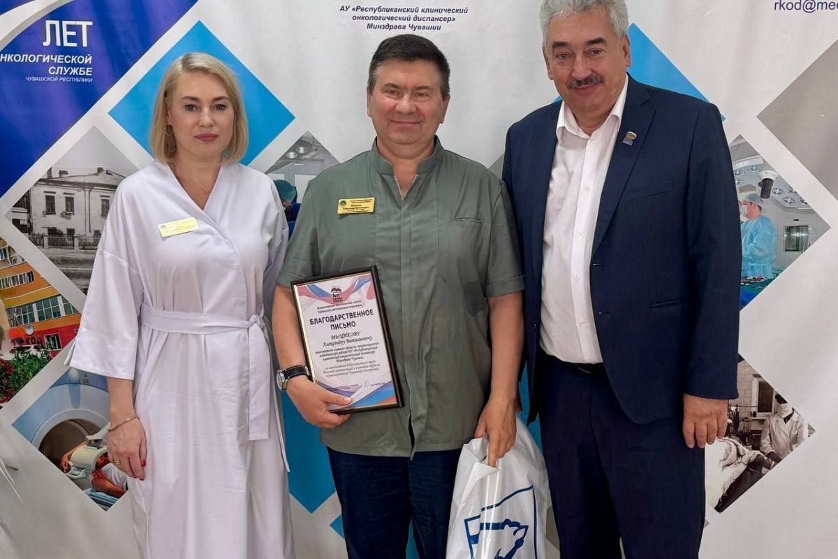 Леонид Черкесов встретился с коллективом Республиканского клинического онкологического диспансера