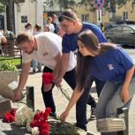 В Воронеже активисты «Единой России», молодогвардейцы и общественники почтили память детей – жертв войны в Донбассе