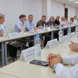 Александр Цыбульский провел встречу с депутатами и общественниками Вельского района