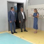 Депутаты «Единой России» Сергей Рожков и Владимир Влазнев посетили сельскую школу в Азовском районе
