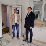 Депутат Анатолий Кирносенко проверил ход ремонта детской музыкальной школы №1 в Петропавловске-Камчатском