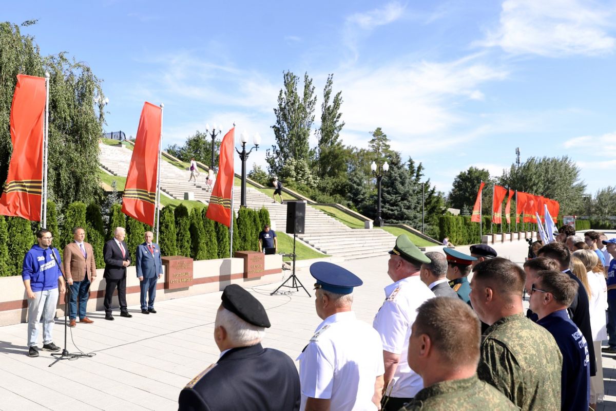 Волгоград принял участников акции «Города-герои – города героев»
