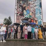 По партпроекту «Историческая память» в Пойковском (ХМАО) появились муралы в честь первопроходцев Югры