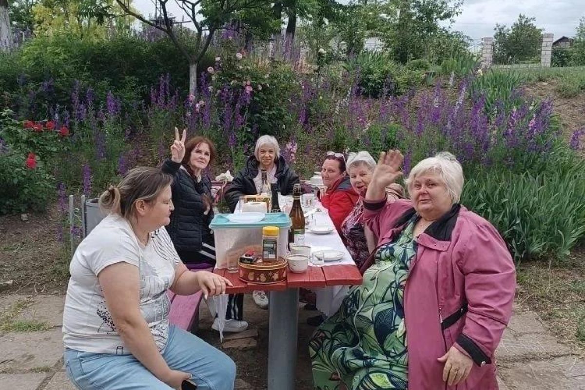 Чаепития, субботники и 45‑летие дома – жители объединяются ради уюта во дворах