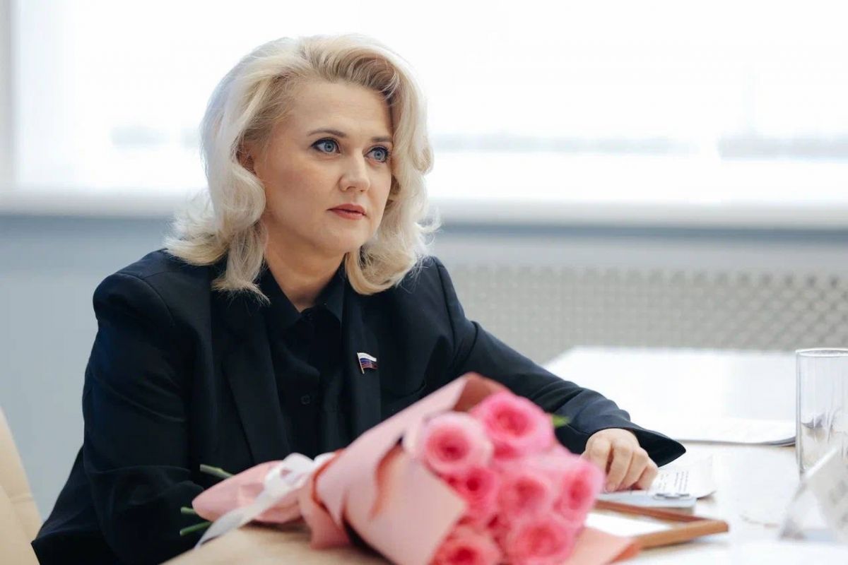 Алла Салаева поздравила жителей Чувашии с Днем семьи, любви и верности
