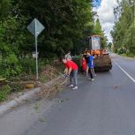 Молодогвардейцы присоединились в большому субботнику в Ельце