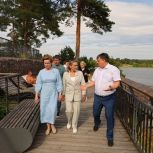 Партийный десант активистов «Единой России» проверил оснащение и безопасность городского пляжа в Дзержинске
