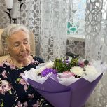 В Пыть-Яхе партийцы организовали встречу горожан с ветераном труда