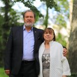 В Архангельске супружеским парам вручили медали «За любовь и верность»