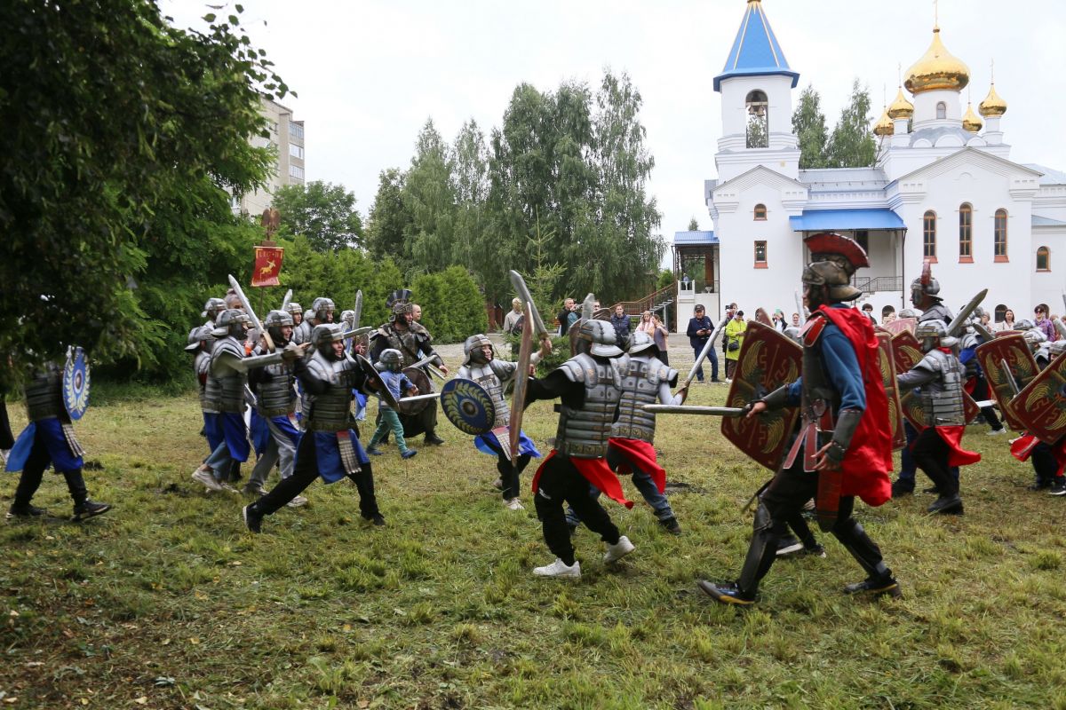 VIII Ежегодный молодёжный слёт прошёл на территории Николо-Покровского храма