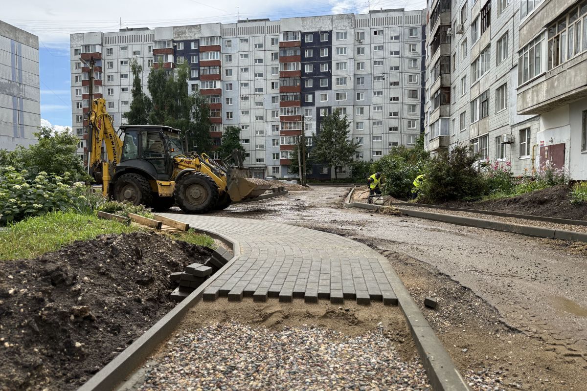 Дворы, школы, скверы, дороги: «Единая Россия» держит на контроле благоустройство по всей стране