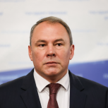 Пётр Толстой: Фракция «Единой России» добилась принятия законов по укреплению суверенитета страны