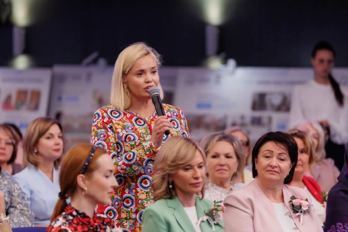 Единоросс Екатерина Харченко предложила на законодательном уровне закрепить внедрение института наставничества