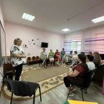 В Южноуральске партийцы с коллективом Центра помощи детям обсудили как организовать летний отдых