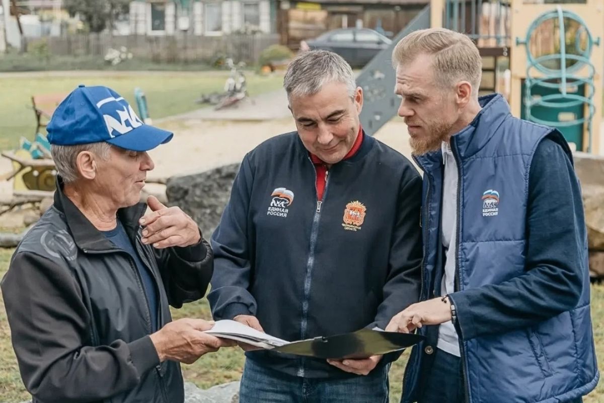 В деревне Челябинской области в рамках партпроекта «Городская среда» открыли игровую площадку