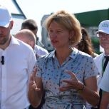 Министр сельского хозяйства России Оксана Лут обсудила с алтайскими аграриями и депутатами текущую ситуацию в АПК