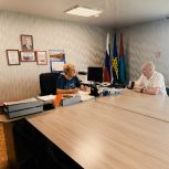 Артём Валюк в рамках рабочего визита провел встречу с главой Мегрегского сельского поселения Буслович Александрой Николаевной.