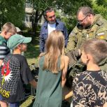 При содействии партпроекта «Доступный труд» ветеран СВО стал учителем в школе Хабаровска