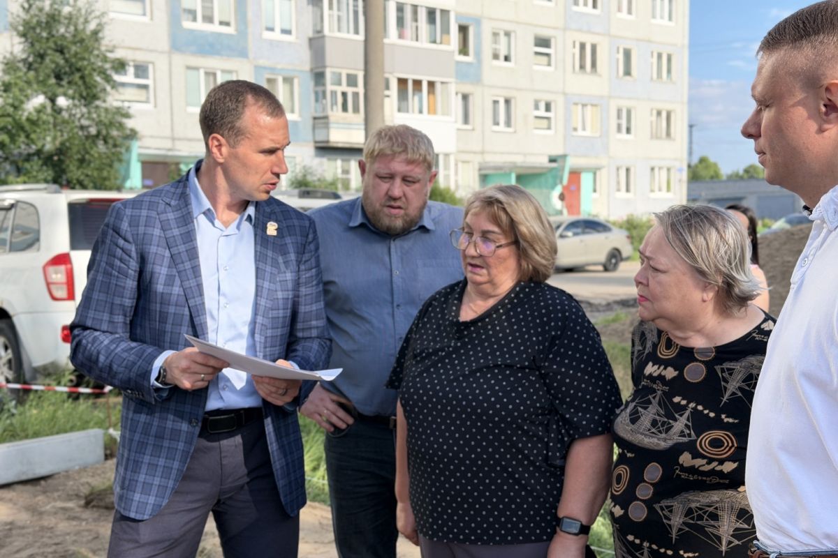 В Соломбальском округе началось строительство детской игровой площадки