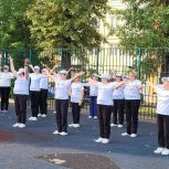 Иркутский клуб «Здоровье 55+» проводит зарядки во дворах и готовится отметить своё 10-летие