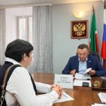 Жители Татарстана обратились к Марату Нуриеву с вопросами благоустройства, капремонта и юрпомощи