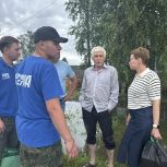 В Первоуральске «Единая Россия» и «Молодая Гвардия» организовали подвоз питьевой воды местным жителям