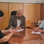 Колышлейский район: Антон Демидов провел прием граждан в общественной приемной местного отделения Партии «ЕДИНАЯ РОССИЯ»