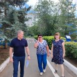 Партийцы продолжают держать на контроле социально значимые объекты