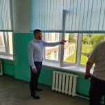 Сергей Богодухов проверил реализацию наказов в школе № 49