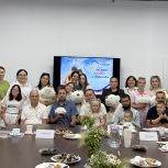 В рамках празднования Дня семьи, любви и верности Координатор федерального партийного проекта «Крепкая семья» в Курганской области Лариса Соколова и активисты проекта организовали встречу с молодыми семьями.