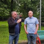 Детские площадки реконструируют во дворах района Филевский Парк