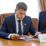 Депутат «Единой России» проконсультировал жителей Лискинского района по вопросам социальной поддержки участников СВО и членов их семей