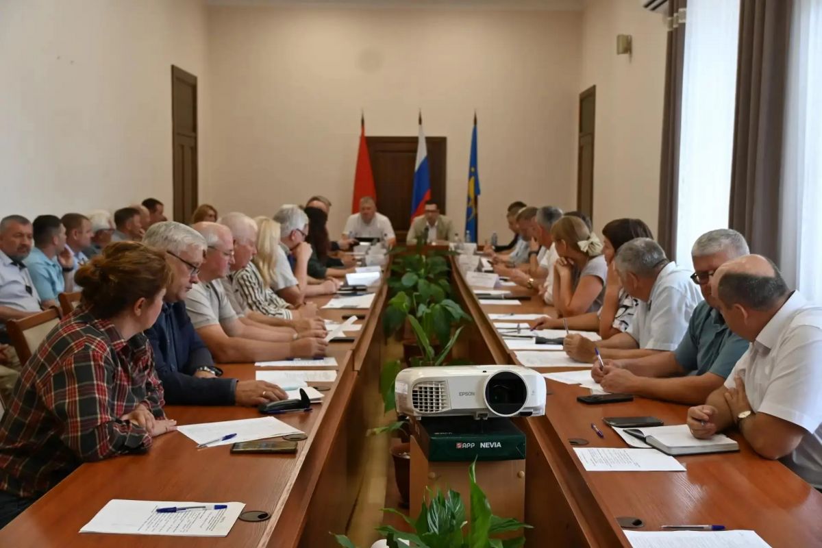 Владислав Зырянов: Готовимся к страде: проблемы решаем вместе