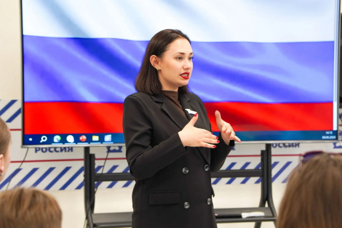 «Единая Россия» поблагодарила Президента за указ о повышении статуса учителя